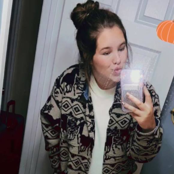 Profile Picture of Rayette Shafer (@rayetteshafer) on Poshmark