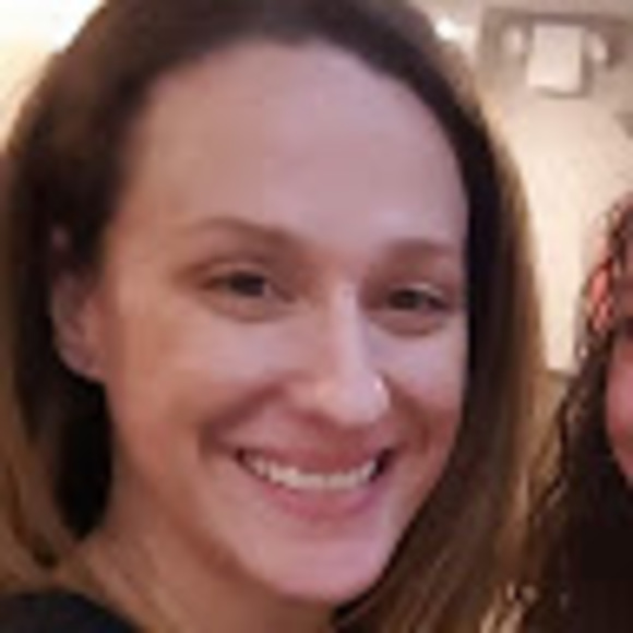 Profile Picture of Stephanie Panebianco (@joeneli09) on Poshmark