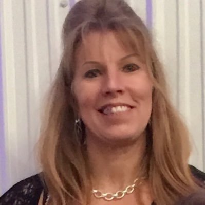 Profile Picture of Robin Larson (@Robinmarylarson) on Twitter
