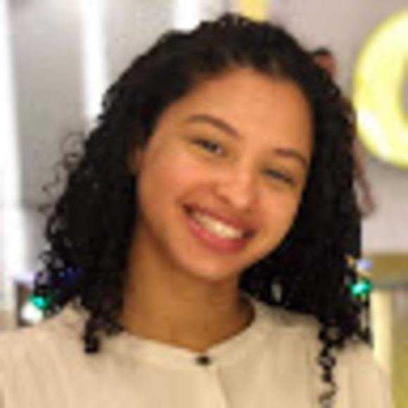Profile Picture of Ana Guaba (@ana_guaba) on Poshmark