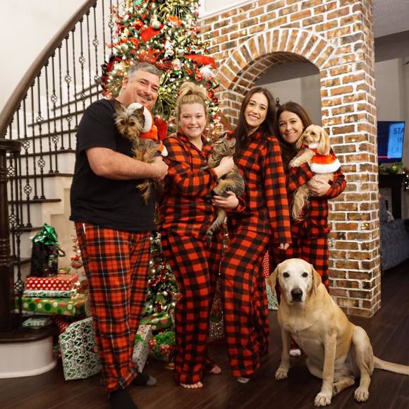 Profile Picture of Theresa Kroutter (@tkroutter) on Poshmark