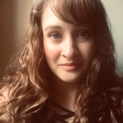 Profile Picture of Hayley Hawins (@HayleyRaeHawk) on Twitter