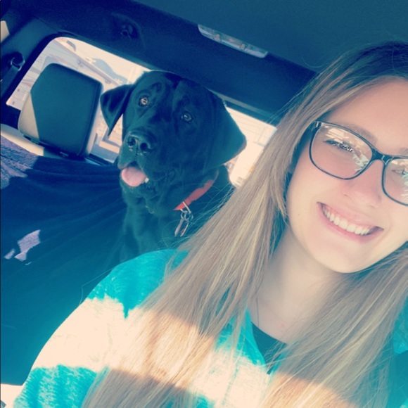 Profile Picture of Sarah Messman (@sperkins0628) on Poshmark