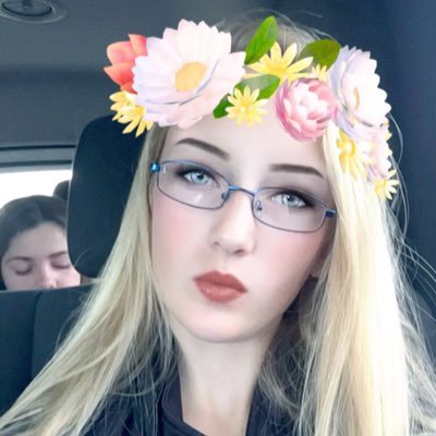 Profile Picture of Olivia Hart (@Oliviahart56) on Twitter