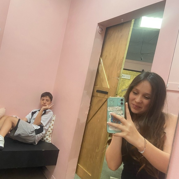 Profile Picture of Alexis シ (@mehisheree) on Poshmark