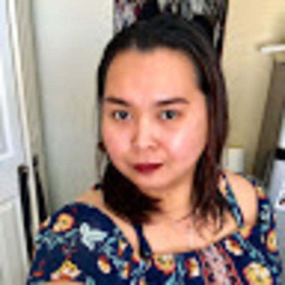 Profile Picture of Claudine Simon (@claudinesimon36) on Poshmark