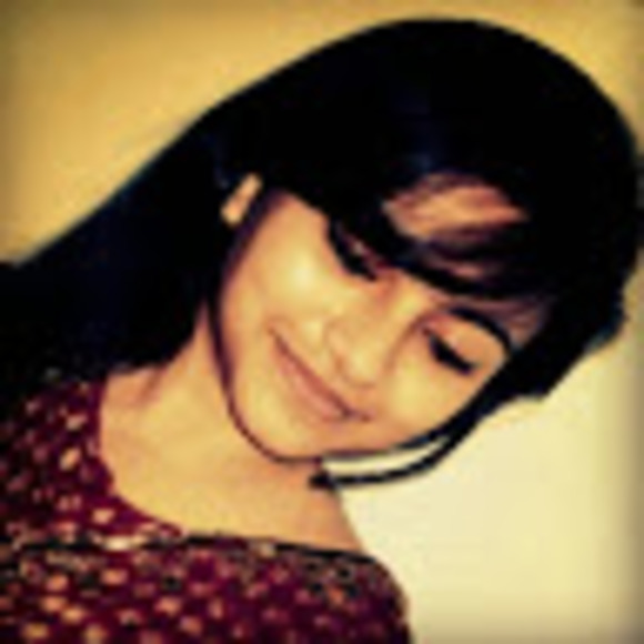 Profile Picture of Anuradha Sen (@anuradha_sen) on Poshmark