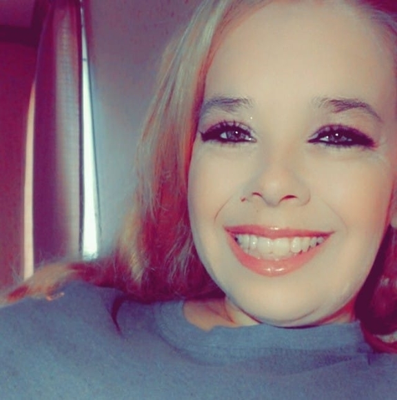 Profile Picture of Sara Tessnear (@saratessnear) on Poshmark