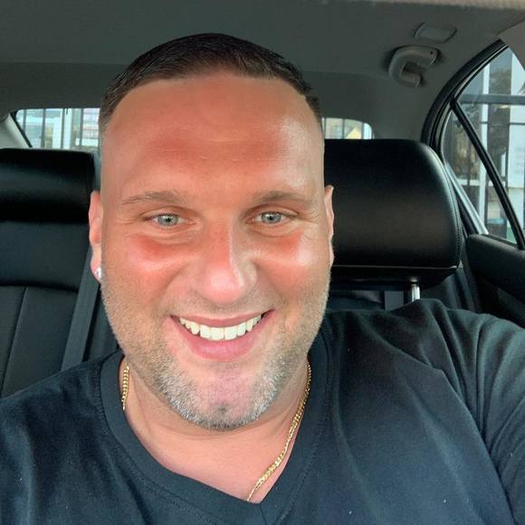 Profile Picture of Brenden Kolterjahn (@boston3285) on Poshmark