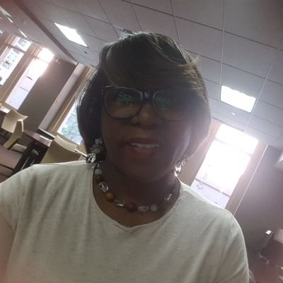 Profile Picture of Ms. Jenise Jones (@msjjae220) on Twitter