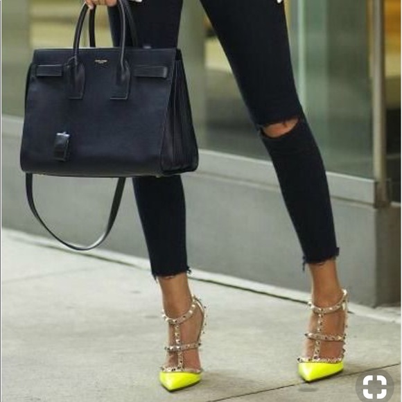 Jo De leon - Poshmark Profile Picture of Jo De leon (@ellies_2018) on Poshmark