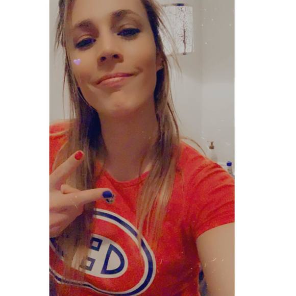 Profile Picture of Cath Luthi (@cath_luthi) on Poshmark