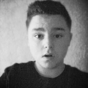 Profile Picture of Alex Pugh Jones (@pugh_jones) on Twitter