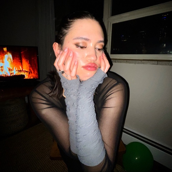 Profile Picture of Ali Brown (@alibrown316) on Poshmark