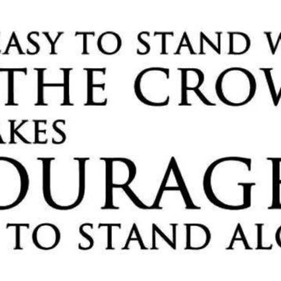 Lori Mccooey - Poshmark Profile Picture of Lori Mccooey (@pjmlam4) on Poshmark