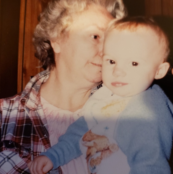 Profile Picture of Amanda Dambacher (@amanda1624) on Poshmark