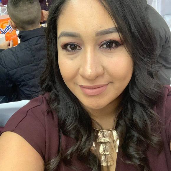 Profile Picture of Nely Ramirez (@061577) on Poshmark