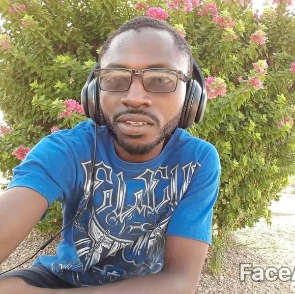 Profile Picture of Amidu Hassan (@amiduhassan91) on Poshmark