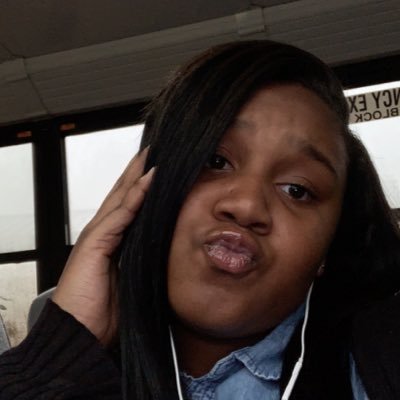 Profile Picture of Sandy Smiley (@Sandy01970206) on Twitter