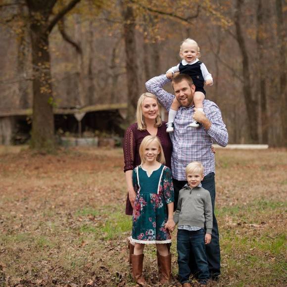 Profile Picture of Laura Coonan (@lauracoonan) on Poshmark