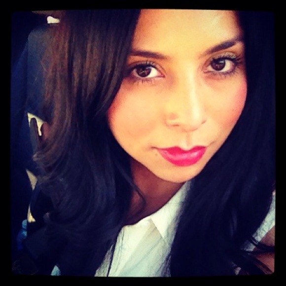 Profile Picture of Miriam Paz (@arreazolam) on Poshmark