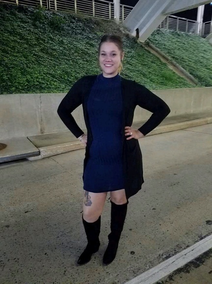 Profile Picture of Hailie Unterberg (@hailieu23) on Poshmark