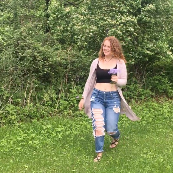 Profile Picture of Bailey Demichele (@bdemichele) on Poshmark