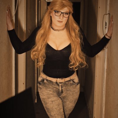 Profile Picture of Holly (@HollyGF97) on Twitter