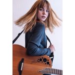 Profile Picture of just another songwriter (@annaleahummelmusic) on Instagram