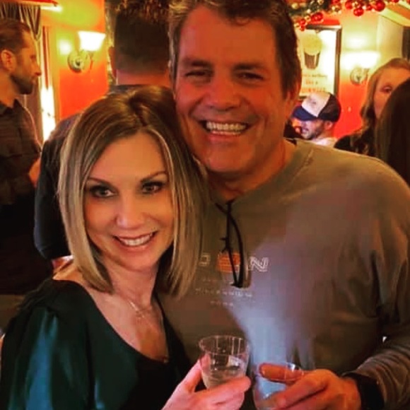 Profile Picture of Teresa Dobyns (@hairgirlt) on Poshmark