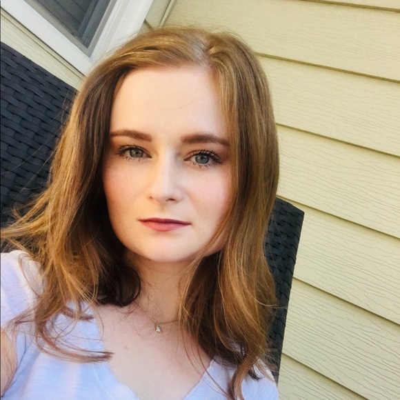 Profile Picture of Tyller Moline (@tyllermoline96) on Poshmark