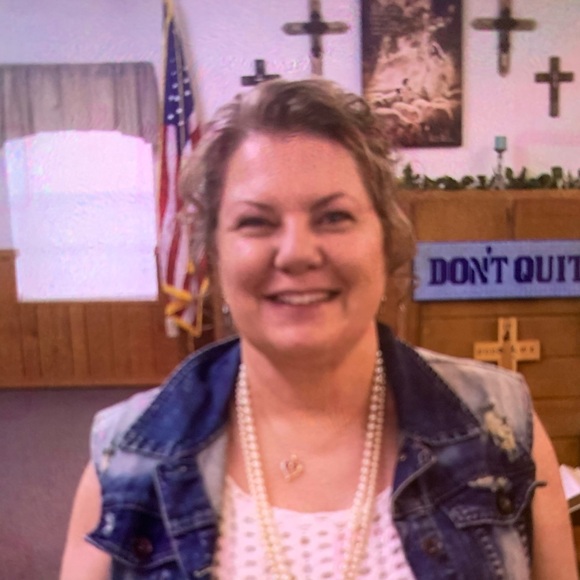 Profile Picture of Jo Smith (@josmith67) on Poshmark