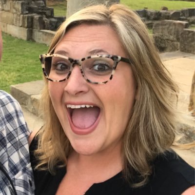 Profile Picture of Jennifer McGrew (@NiferD) on Twitter