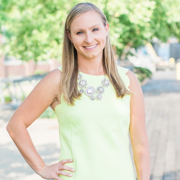 Profile Picture of Ashley Vogelsang (@aavogelsang) on Poshmark