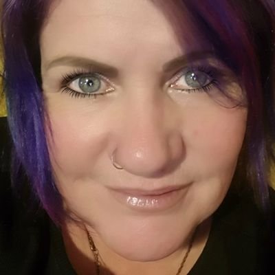 Profile Picture of Brenda Mathers (@brengungirl68) on Twitter