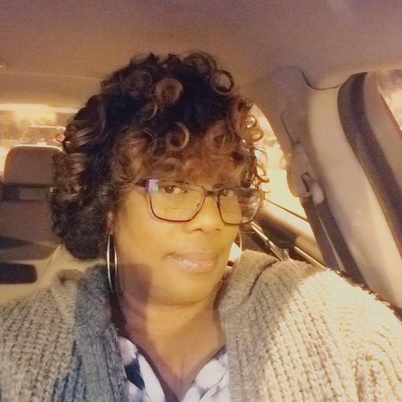 Profile Picture of Vernice Parker (@vernice_parker) on Poshmark