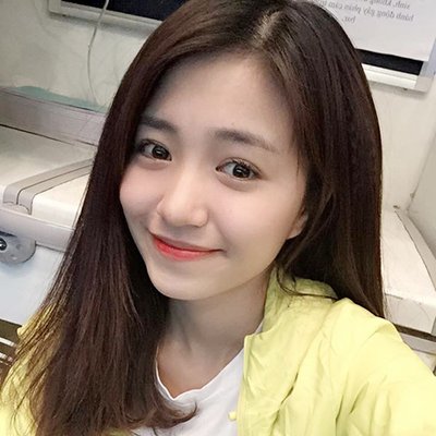 Profile Picture of Phạm Vũ Vân Anh (@vananh212324512) on Twitter