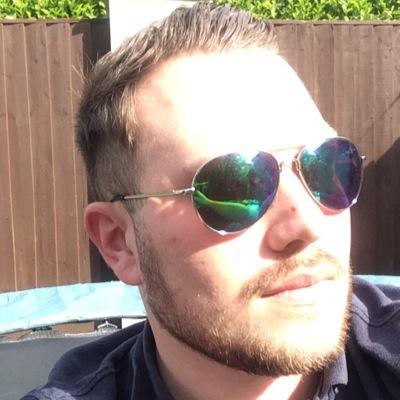 Profile Picture of Dean Glover (@DeanoooG) on Twitter