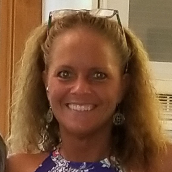 Stephanie Walkup - Poshmark Profile Picture of Stephanie Walkup (@stephall73) on Poshmark