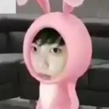 Profile Picture of 🧸 (@tanyvshi) on Tiktok