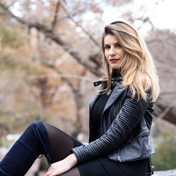 Profile Picture of Le na Zekaj (@lenazj22) on Poshmark