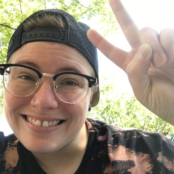 Profile Picture of Kara Doten (@karadoten) on Poshmark