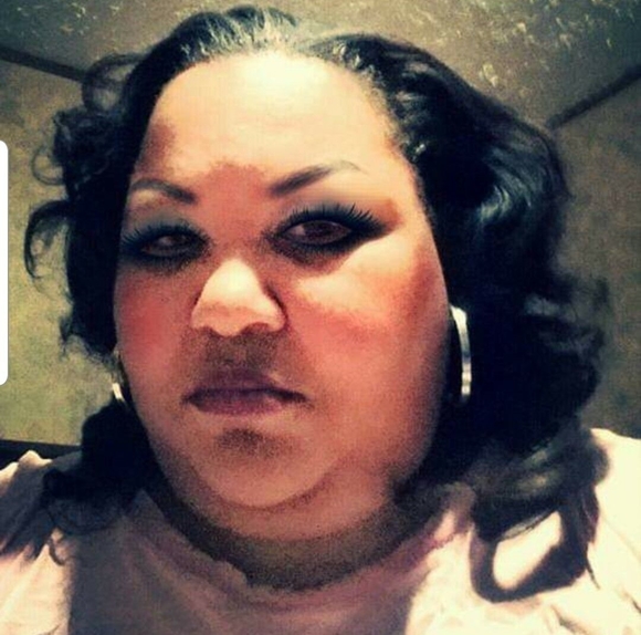 Profile Picture of Julia Augustine (@juliaaann1968) on Poshmark