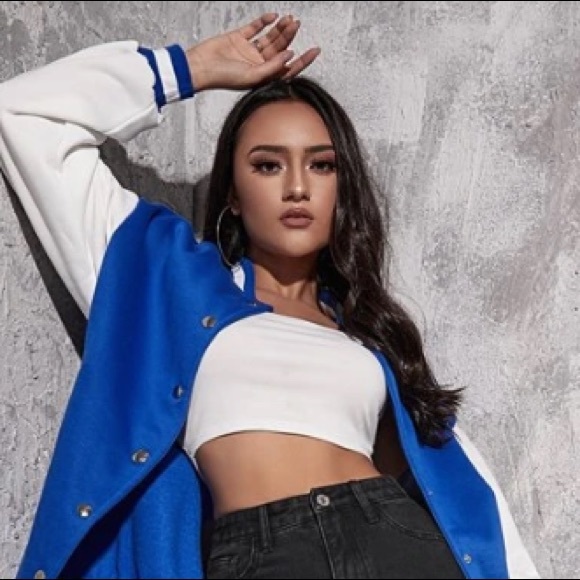 Profile Picture of Kajal Sharma (@hatoria17) on Poshmark