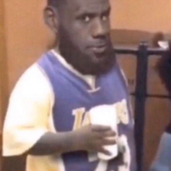 Profile Picture of Andrew Builes (@andrewbuiles) on Poshmark