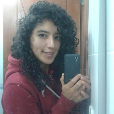 Profile Picture of Alejandra Pazmiño (@alejitapaz) on Twitter