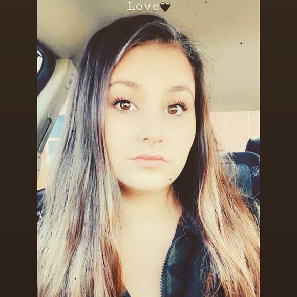 Profile Picture of Jessyca Ehrhart (@jessyca_ehrhart) on Poshmark