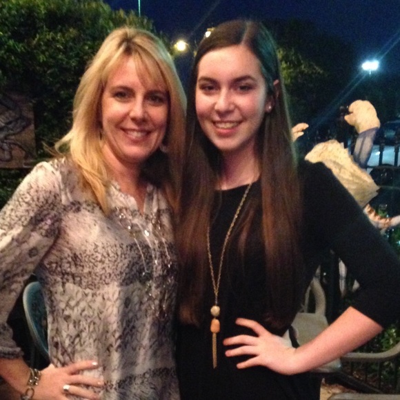 Profile Picture of Darbie Tullier (@darbietullier) on Poshmark