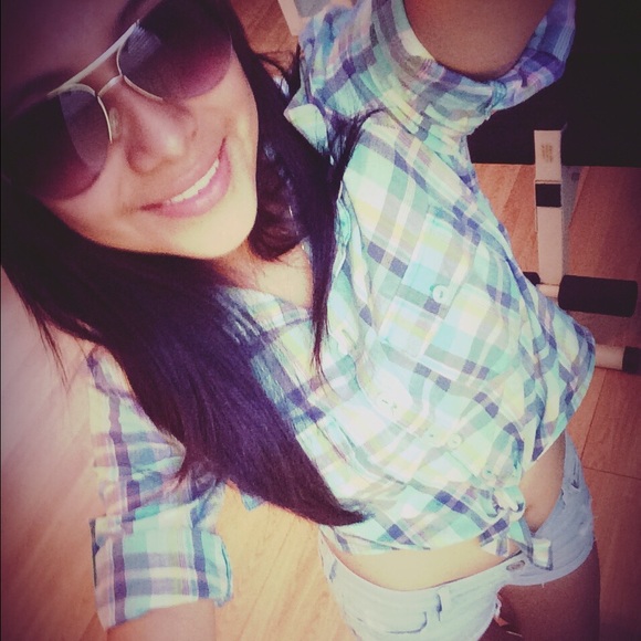 Profile Picture of Rocio Xolot (@rocio_4) on Poshmark
