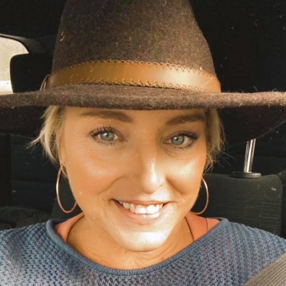 Profile Picture of Kimberly Hull (@kimberlyhull) on Poshmark